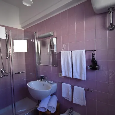 A فندق مبيت وإفطار 4*